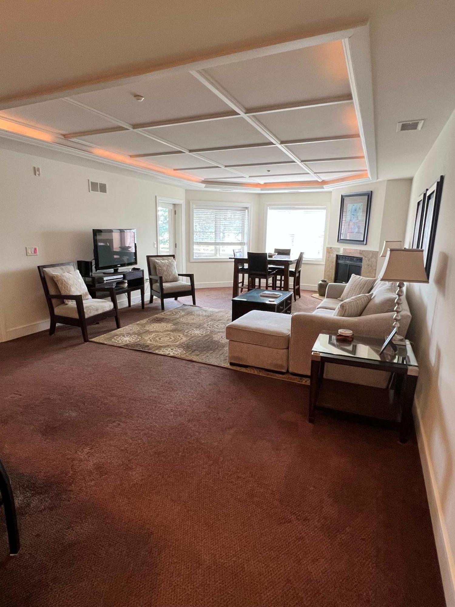 Third Floor Suite With Lots Of Amenties Traverse City Esterno foto