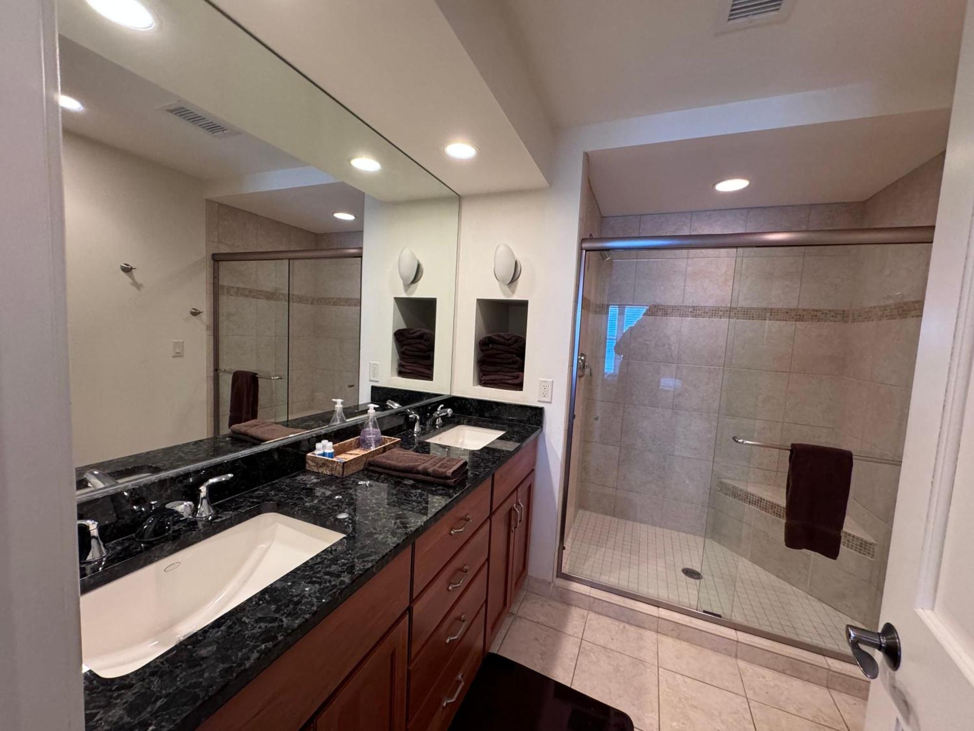 Third Floor Suite With Lots Of Amenties Traverse City Esterno foto